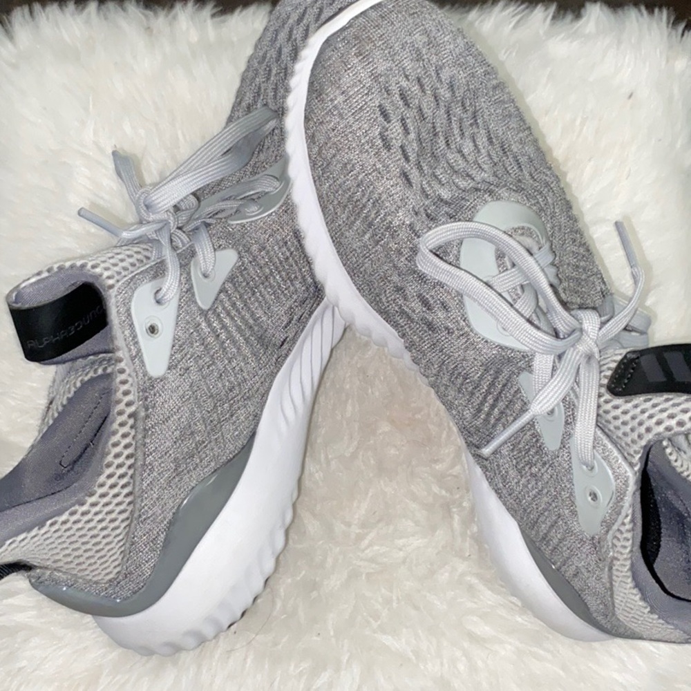 adidas ALPHA 3 BOUNCE!